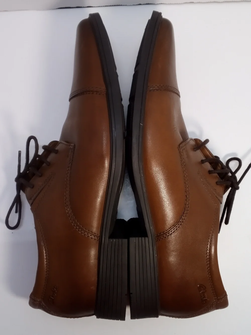 Clarks tan brown